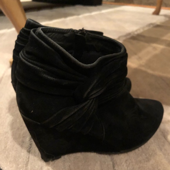 ALDO Velvet Black boots - Picture 2 of 5